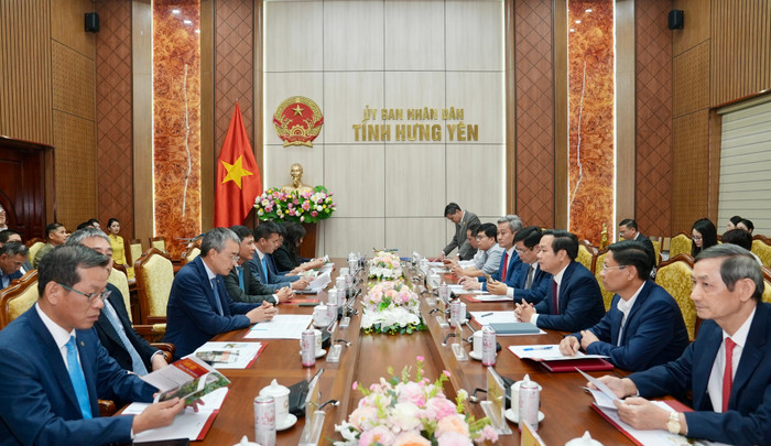 5-thoa-thuan-danh-dau-buoc-hop-tac-moi-mo-rong-cac-hoat-dong-xuc-tien-du-lich-thuong-mai-va-gop-phan-nang-cao-vi-the-cua-hung-yen-tren-ban-do-du-lich-kinh-te-quoc-gia.jpg