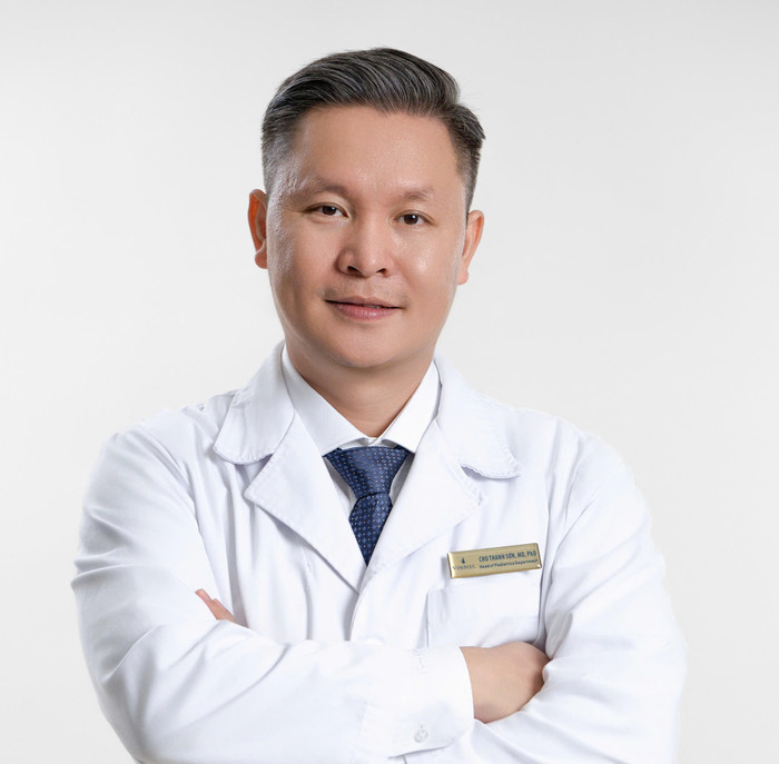 Chân dung Bác sĩ Chu Thanh Sơn – Người đứng sau ca phẫu thuật hồi sinh bé trai 8 tháng tuổi. anh-1-96.jpg