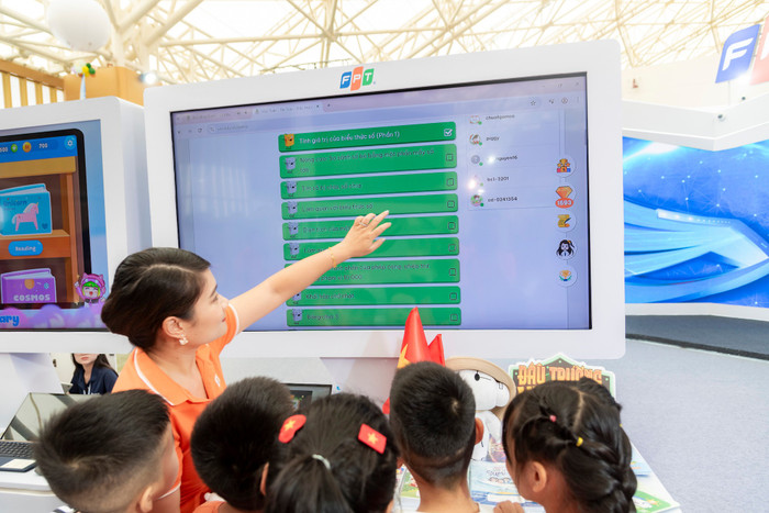 Các em học sinh hào hứng với sân chơi toán học của VioEdu. anh-2-1.jpg