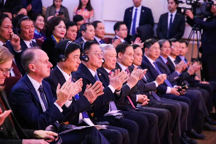 Các đại biểu dự buổi phát biểu chính sách của Tổng Bí thư Tô Lâm tại Đại học Oxford. Các đại biểu dự buổi phát biểu chính sách của Tổng Bí thư Tô Lâm tại Đại học Oxford.