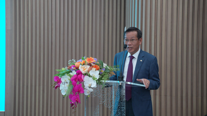 Ông Đặng Anh Tuấn, Phó Tổng Giám đốc Vietnam Airlines phát biểu tại sự kiện. 3-ong-dang-anh-tuan-ptgd-vietnam-airlines-phat-bieu-tai-su-kien.jpg
