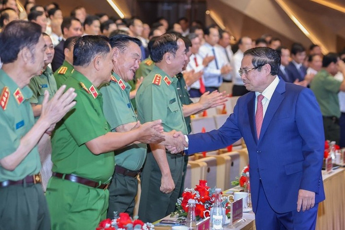 Thủ tướng và các đồng chí lãnh đạo Bộ Công an dự Đại hội Thi đua “Vì an ninh Tổ quốc” lần thứ 9 vào ngày 6/8 vừa qua. Ảnh: VGP/Nhật Bắc Thủ tướng và các đồng chí lãnh đạo Bộ Công an dự Đại hội Thi đua “Vì an ninh Tổ quốc” lần thứ 9 vào ngày 6/8 vừa qua. Ảnh: VGP/Nhật Bắc