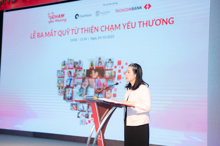 Bà Thang Thị Hạnh - Vụ trưởng Vụ tổ chức phi Chính phủ - Bộ Nội vụ phát biểu tại Lễ ra mắt. ba-thang-thi-hanh-vu-truong-vu-to-chuc-phi-chinh-phu-bo-noi-vu-phat-bieu-tai-le-ra-mat.jpg