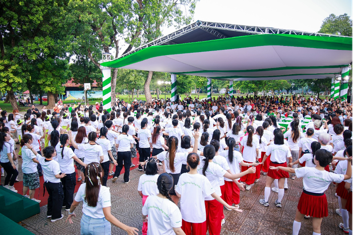 Ngày Dinh dưỡng cộng đồng 2025 lần 5 tại Hà Nội thu hút hàng ngàn người tham gia tại Công viên Thống Nhất. picture1.png