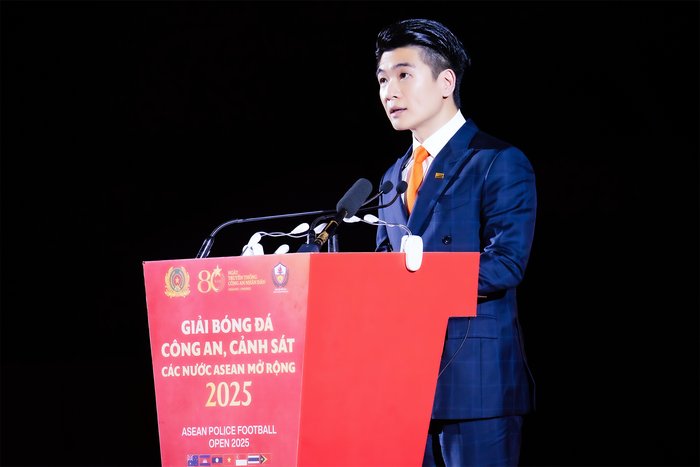 Ông Đỗ Quang Vinh – Phó Chủ tịch Hội đồng quản trị kiêm Phó Tổng Giám đốc SHB phát biểu tại buổi lễ khai mạc anh-3-2.png