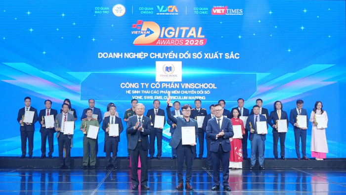 Hệ thống Giáo dục Vinschool được vinh danh “Doanh nghiệp chuyển đổi số xuất sắc” tại giải thưởng Vietnam Digital Awards 2025. 1-81.jpg