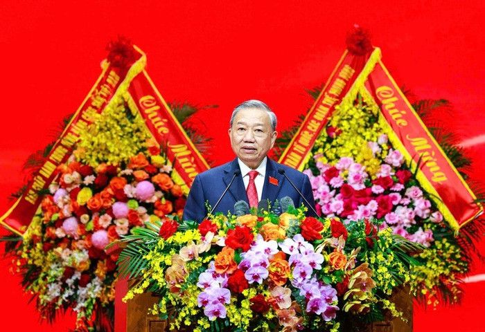 "Thay mặt Bộ Chính trị, Ban Bí thư, tôi nhiệt liệt hoan nghênh, ghi nhận và biểu dương những kết quả quan trọng mà Đảng bộ Chính phủ đã đạt được trong nhiệm kỳ 2020-2025. Đây là nền tảng, động lực mới để Đảng bộ bước vào nhiệm kỳ mới", Tổng Bí thư Tô Lâm nhấn mạnh. Ảnh: VGP/Nhật Bắc "Thay mặt Bộ Chính trị, Ban Bí thư, tôi nhiệt liệt hoan nghênh, ghi nhận và biểu dương những kết quả quan trọng mà Đảng bộ Chính phủ đã đạt được trong nhiệm kỳ 2020-2025. Đây là nền tảng, động lực mới để Đảng bộ bước vào nhiệm kỳ mới", Tổng Bí thư Tô Lâm nhấn mạnh. Ảnh: VGP/Nhật Bắc
