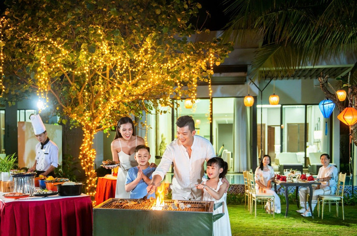 Tận hưởng phút giây quây quần bên gia đình tại Vinpearl Resort & Golf Nam Hội An. Ảnh: VinWonders. 6-22.jpg