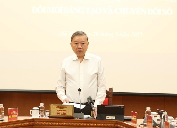Tổng Bí thư Tô Lâm chủ trì phiên họp của Thường trực Ban Chỉ đạo Trung ương về phát triển khoa học, công nghệ, đổi mới sáng tạo và chuyển đổi số. Ảnh: VGP/Nguyễn Hoàng Tổng Bí thư Tô Lâm chủ trì phiên họp của Thường trực Ban Chỉ đạo Trung ương về phát triển khoa học, công nghệ, đổi mới sáng tạo và chuyển đổi số. Ảnh: VGP/Nguyễn Hoàng