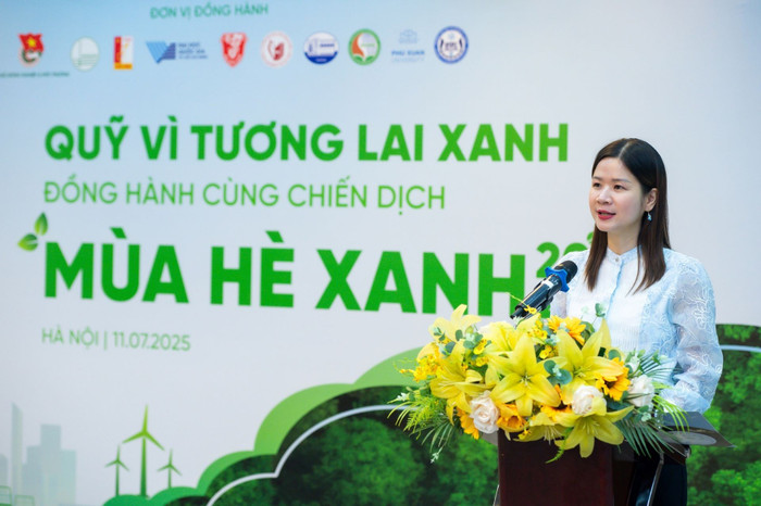 Tiến sĩ Lê Thái Hà, Giám đốc Điều hành Quỹ Vì tương lai xanh, nêu bật ý nghĩa lan tỏa của chiến dịch Mùa hè Xanh, khi các chiến sĩ tình nguyện sẽ trực tiếp góp phần cải thiện môi trường sống của hàng chục nghìn người dân. anh-2.jpg