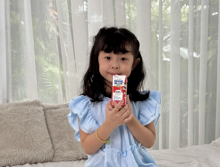 Mẹ thêm yên tâm với bộ đôi dưỡng chất HMO và FOS được tăng cường trong sản phẩm GrowPLUS+ Suy Dinh Dưỡng, mang lại nền tảng tiêu hóa khỏe mạnh, đề kháng vững vàng cho bé. hinh-be.jpg