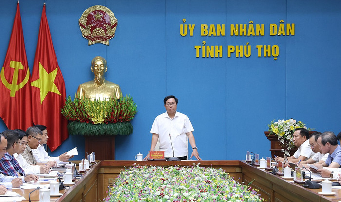 Ông Trần Duy Đông - Chủ tịch Ủy ban nhân dân tỉnh Phú Thọ phát biểu chỉ đạo tại buổi làm việc. Ông Trần Duy Đông - Chủ tịch Ủy ban nhân dân tỉnh Phú Thọ phát biểu chỉ đạo tại buổi làm việc.