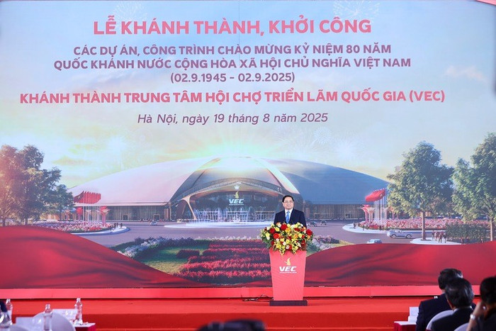 Thủ tướng đề nghị các cấp, các ngành, các địa phương, doanh nghiệp, tổ chức, cá nhân tiếp tục nỗ lực, hăng say thi đua để đẩy nhanh tiến độ hoàn thành công trình, dự án, sớm đưa vào khai thác năm 2025. Ảnh: VGP/Nhật Bắc Thủ tướng đề nghị các cấp, các ngành, các địa phương, doanh nghiệp, tổ chức, cá nhân tiếp tục nỗ lực, hăng say thi đua để đẩy nhanh tiến độ hoàn thành công trình, dự án, sớm đưa vào khai thác năm 2025. Ảnh: VGP/Nhật Bắc