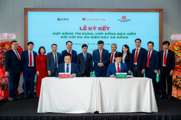 Đại diện Tập đoàn Amaccao và ABIC ký kết hợp tác.