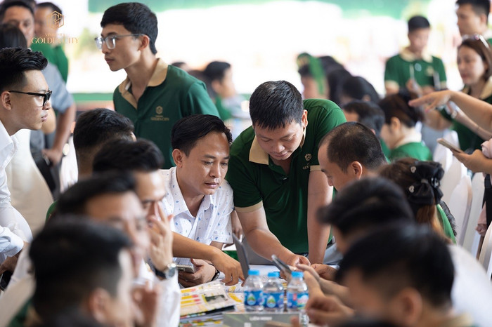Sức hút của Vinhomes Golden City khiến nhà đầu tư Hải Phòng phải cạnh tranh với giới đầu tư từ các tỉnh, thành lân cận. a2.jpg