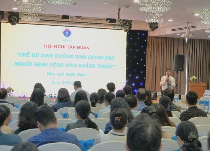 Tập huấn “Chế độ dinh dưỡng sinh ceton (hay chế độ ăn keto) cho người bệnh động kinh kháng thuốc” khu vực phía Nam diễn ra tại Thành phố Hồ Chí Minh.