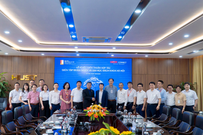 Toàn cảnh Lễ ký kết Thỏa thuận hợp tác nhằm thiết lập quan hệ đối tác chiến lược toàn diện giữa Tập đoàn GELEX và Đại học Bách khoa Hà Nội. anh-1-2-1.jpg