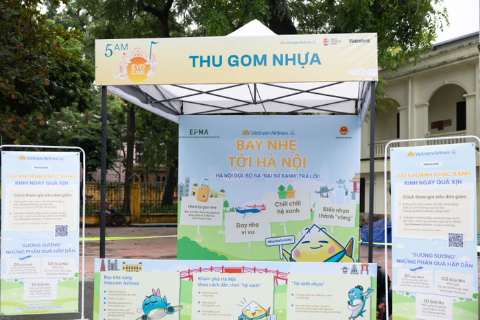 Bên cạnh các hoạt động âm nhạc và trải nghiệm văn hóa, booth thu gom rác thải nhựa để tái chế cũng thu hút sự chú ý khi lan tỏa thông điệp sống bền vững, hướng dẫn công chúng thực hiện những hành động xanh vì môi trường. anh-9.jpg