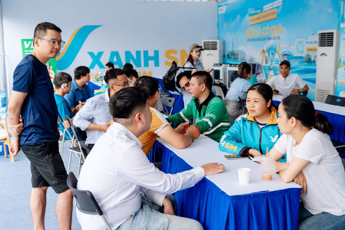 Tài xế dịch vụ tìm hiểu về cơ hội đổi xe. 6.jpg