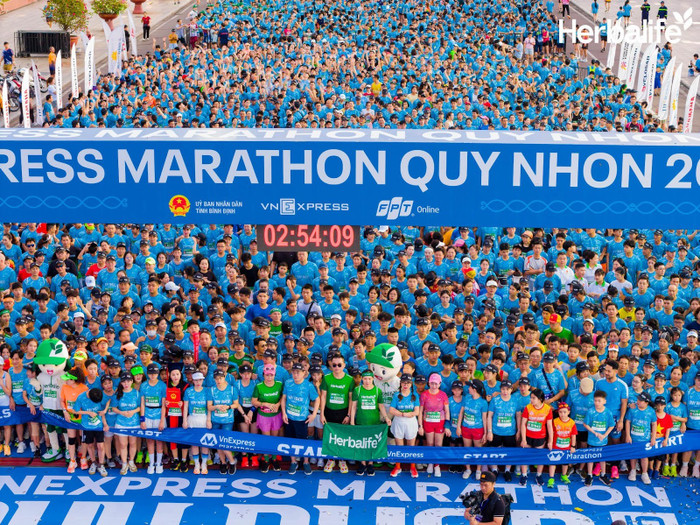Herbalife đồng hành cùng Vnexpress Marathon Quy Nhơn lần thứ 3 liên tiếp. Herbalife đồng hành cùng Vnexpress Marathon Quy Nhơn lần thứ 3 liên tiếp.