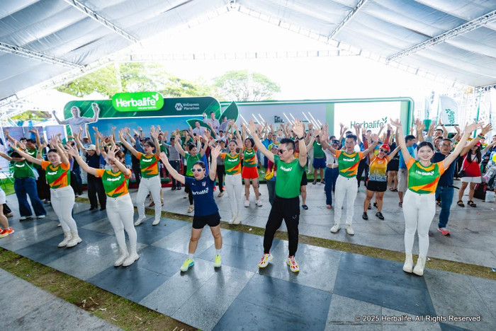 Herbalife luôn khuyến khích lối sống năng động thông qua tập luyện thể thao hàng ngày. Herbalife luôn khuyến khích lối sống năng động thông qua tập luyện thể thao hàng ngày.