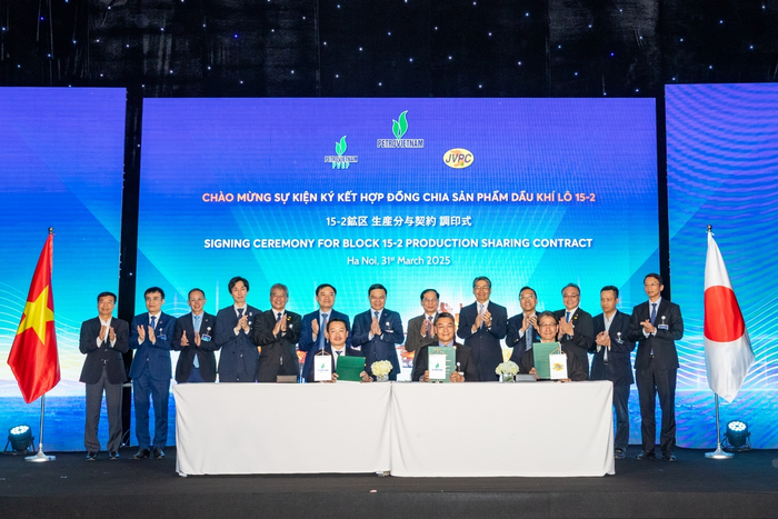 Lễ ký Hợp đồng chia sản phẩm dầu khí Lô 15-2. anh-3-1.png