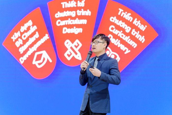 Theo ông Nguyễn Trung Dũng, Chương trình AI của Vinschool sẽ giúp học sinh phát triển tư duy bậc cao, học tập suốt đời và trở thành công dân toàn cầu. anh-4-27.jpg