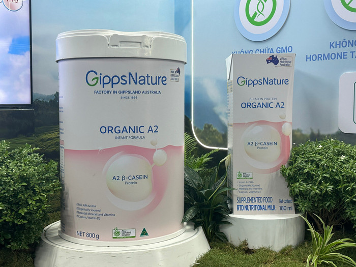 Sản phẩm sử dụng nguồn đạm A2 hữu cơ tự nhiên quý hiếm, thân thiện với hệ tiêu hóa non nớt và nhạy cảm của trẻ nhỏ. hinh-2-14.jpg