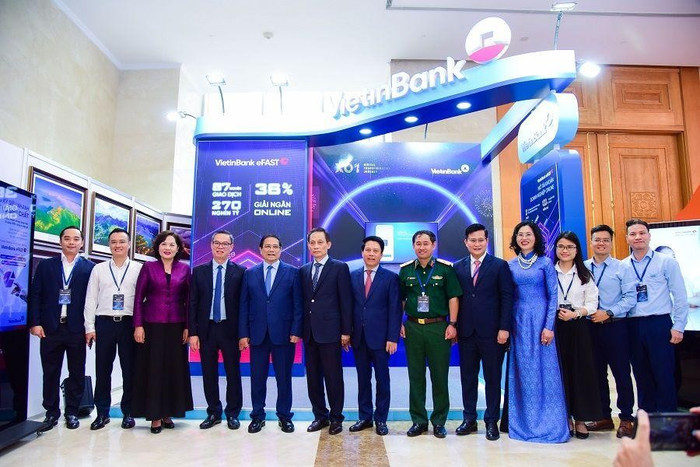 VietinBank tham gia sự kiện Chuyển đổi số Ngành Ngân hàng năm 2025 chủ đề “Hệ sinh thái số thông minh trong kỷ nguyên mới”. VietinBank tham gia sự kiện Chuyển đổi số Ngành Ngân hàng năm 2025 chủ đề “Hệ sinh thái số thông minh trong kỷ nguyên mới”.