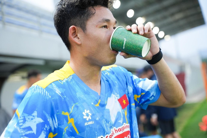 Sản phẩm Herbalife được cung cấp để hỗ trợ các cầu thủ trong quá trình tập luyện.