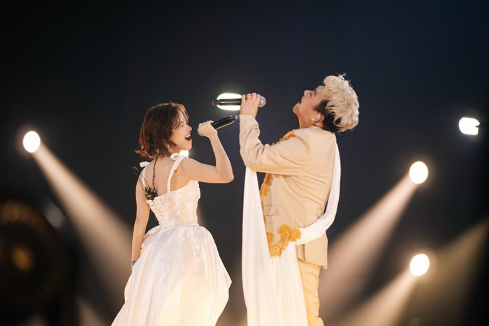 Lâm Bảo Ngọc và Trung Quân thể hiện bản mash-up "Em say rồi".