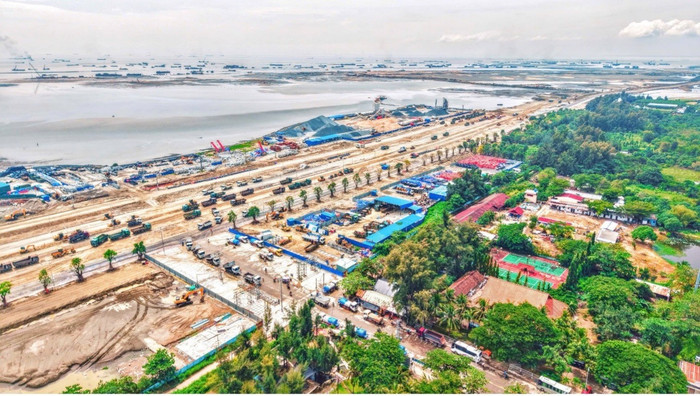 Công nghệ gia cố bùn được áp dụng tại dự án Vinhomes Green Paradise sẽ góp phần giảm phát thải gián tiếp từ vận chuyển, hạn chế ô nhiễm mùi, và ngăn nước rò rỉ ra môi trường.