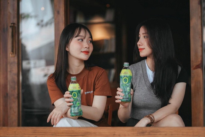 Trà Xanh Không Độ là thức uống yêu thích của nhiều tân sinh viên để giảm căng thẳng mệt mỏi mỗi ngày. Trà Xanh Không Độ là thức uống yêu thích của nhiều tân sinh viên để giảm căng thẳng mệt mỏi mỗi ngày.