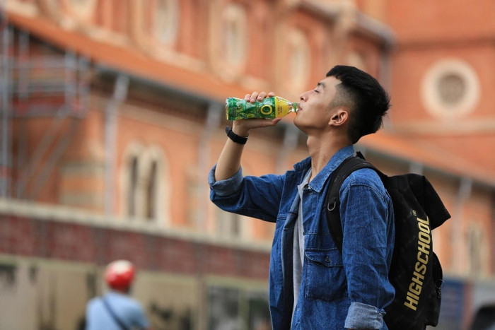 Chăm sóc sức khỏe và tinh thần mỗi ngày với Trà Xanh Không Độ để giảm căng thẳng, xua tan mệt mỏi, giải nhiệt cuộc sống. Chăm sóc sức khỏe và tinh thần mỗi ngày với Trà Xanh Không Độ để giảm căng thẳng, xua tan mệt mỏi, giải nhiệt cuộc sống.