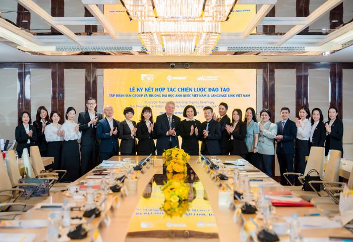 Lễ ký kết hợp tác chiến lược đào tạo giữa Tập đoàn Sun Group và Trường Đại học Anh Quốc Việt Nam và Language Link Việt Nam diễn ra vào ngày 9/10/2025. dsc03116.jpg