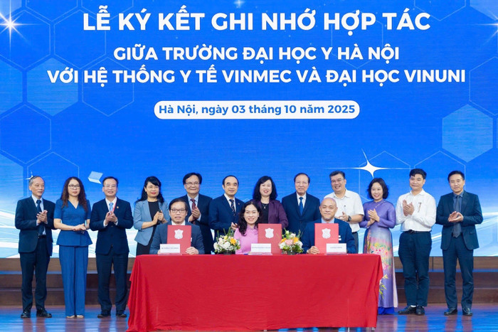 Lễ ký kết thỏa thuận hợp tác giữa Trường Đại học Y Hà Nội với Hệ thống Y tế Vinmec và Trường Đại học VinUni. anh-1.jpg