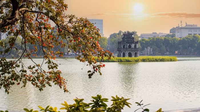 hoan-kiem-lake.jpg
