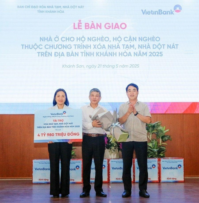 VietinBank hỗ trợ gần 5 tỷ đồng xây dựng nhà ở cho hộ nghèo, hộ cận nghèo tỉnh Khánh Hòa.