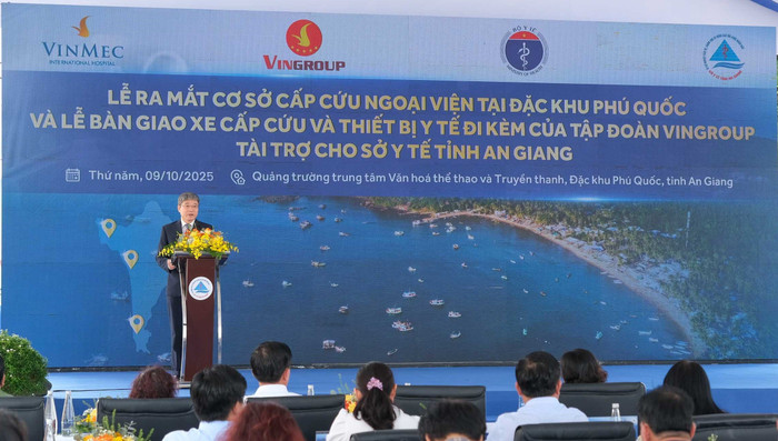 Tiến sĩ, Bác sĩ Phùng Nam Lâm - Phó Tổng Giám đốc chuyên môn kiêm Trưởng tiểu ban Hồi sức cấp cứu Hệ thống Y tế Vinmec khẳng định, đề án là nỗ lực của Vingroup trong việc cùng Nhà nước kiến tạo những mô hình dịch vụ công chuẩn quốc tế. anh-3-72.jpg