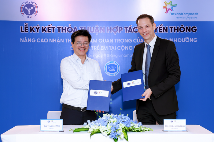 Trung tâm Truyền thông – Giáo dục Sức khỏe Trung ương, Bộ Y tế và công ty FrieslandCampina Việt Nam – nhãn hàng sữa Dutch Lady ký kết hợp tác nâng cao nhận thức về tầm quan trọng của vi chất dinh dưỡng cho trẻ em. hinh-1-t5g-va-fcv-ky-ket-hop-tac-abeo3267.png