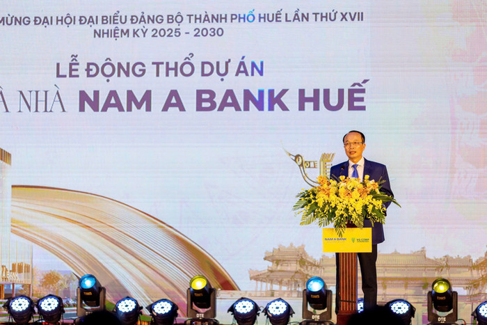 Ông Phan Quý Phương – Thành uỷ viên – Phó Chủ tịch Uỷ ban nhân dân Thành phố Huế phát biểu tại Lễ động thổ Tòa nhà Nam A Bank Huế. hinh-2.jpg