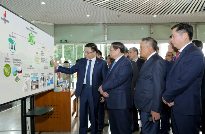 Lãnh đạo Petrovietnam báo cáo Thủ tướng Phạm Minh Chính về nghiên cứu thu hồi và lưu trữ CO2 của VPI. anh1-cds.png