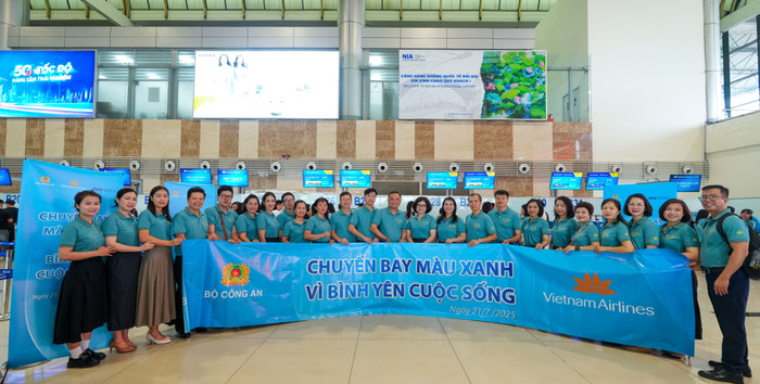 Chuyến bay màu xanh - Vì bình yên cuộc sống 1-chuyen-bay-mau-xanh-vi-binh-yen-cuoc-song.jpg