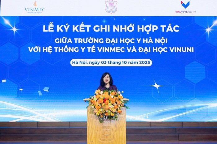 Bộ trưởng Bộ Y tế Đào Hồng Lan phát biểu chỉ đạo tại sự kiện. anh-2.jpg