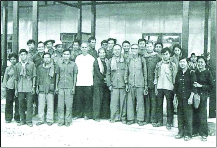 Đoàn cán bộ Vietcombank làm việc với Ban Kinh tài về số liệu của Trung ương chi viện cho B2 (năm 1972). Đoàn cán bộ Vietcombank làm việc với Ban Kinh tài về số liệu của Trung ương chi viện cho B2 (năm 1972).