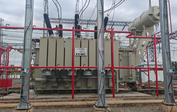 Máy biến áp thứ 2 Trạm biến áp 220kV Mỹ Tho được nâng công suất lên 250MVA thành công.