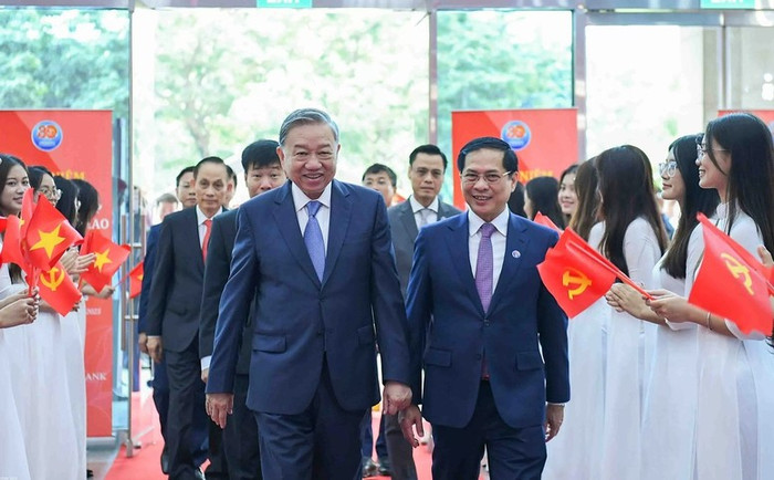 Tổng Bí thư Tô Lâm và Phó Thủ tướng Chính phủ, Bộ trưởng Ngoại giao Bùi Thanh Sơn tới dự lễ kỷ niệm 80 năm thành lập ngành Ngoại giao Việt Nam (28/8/1945-28/8/2025). Ảnh: VGP/Hải Minh Tổng Bí thư Tô Lâm và Phó Thủ tướng Chính phủ, Bộ trưởng Ngoại giao Bùi Thanh Sơn tới dự lễ kỷ niệm 80 năm thành lập ngành Ngoại giao Việt Nam (28/8/1945-28/8/2025). Ảnh: VGP/Hải Minh