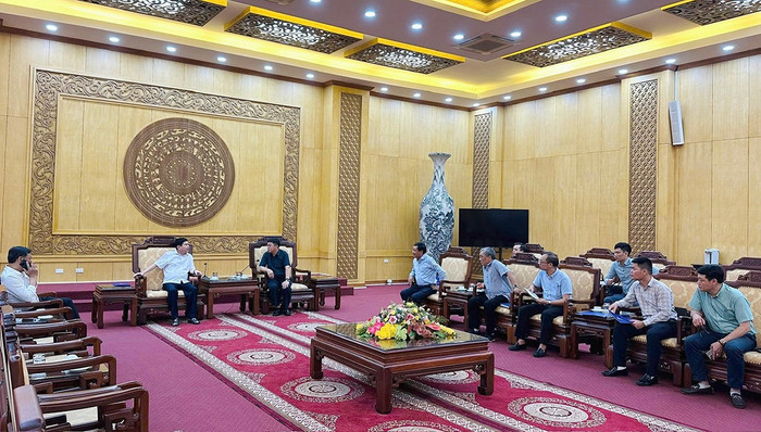Toàn cảnh buổi làm việc. Toàn cảnh buổi làm việc.