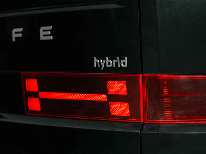 hyundai-santa-fe-hybrid-10.jpg