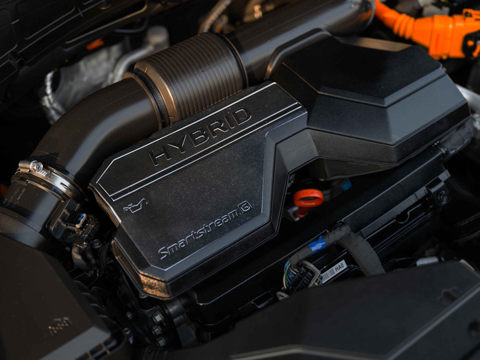 hyundai-santa-fe-hybrid-22.jpg